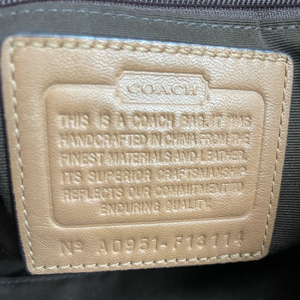 Coach Brown Tan Shoulder Bag with Signature Design - Picture 4 of 7